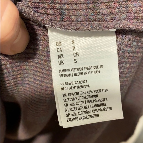 AEO Embroidered Waffle Long Sleeve NWT - Picture 12 of 13